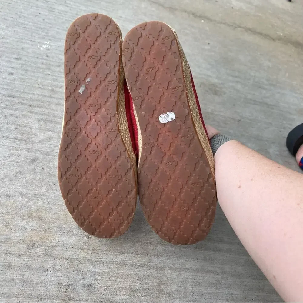 UGG Red canvas Espadrille slip on loafer with Decorative Bows size 8.5 women